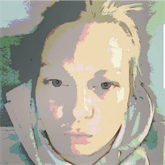 Meet your Posher, Jael.  POSH AMBASSADOR😉😉😉 - Picture 3 of 3